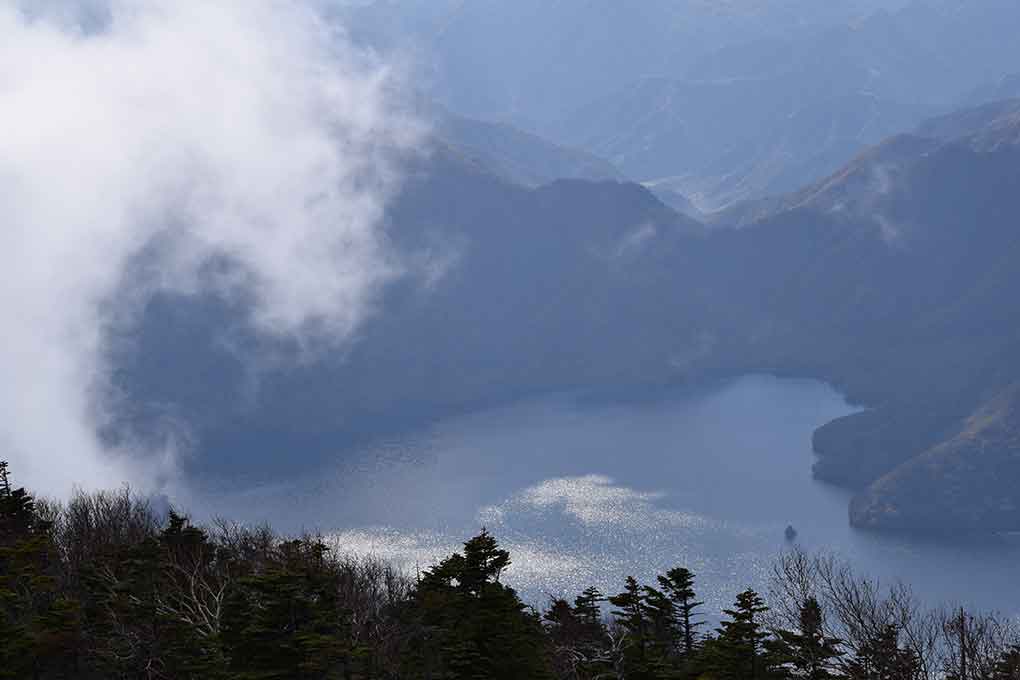 男体山 登山 中禅寺湖