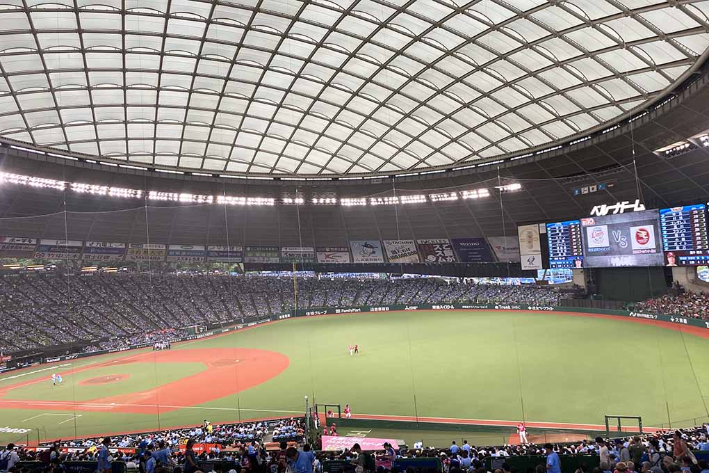 ベルーナドーム 熱中症 冷タオル